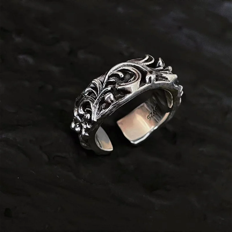 Printed braSilver Antique Heavy Industry Embossed Brambles Arakra Pattern Ring