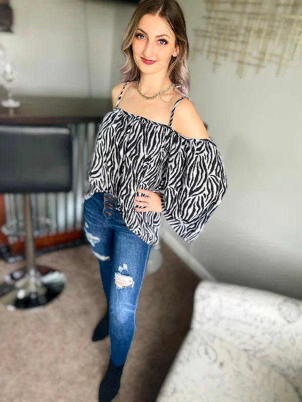 Push-up braZebra print cold shoulder top