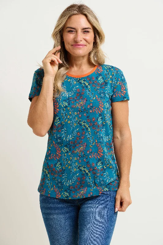 Pea CoatsUma Floral Paisley Tshirt